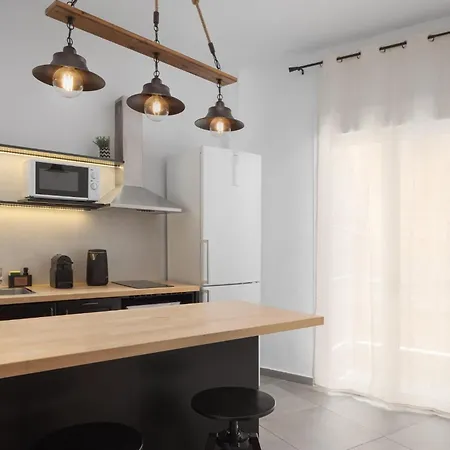 Acropolis Atmospheric Apartment