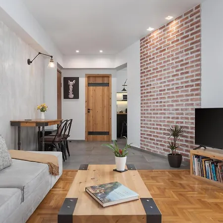 Acropolis Atmospheric Apartment *